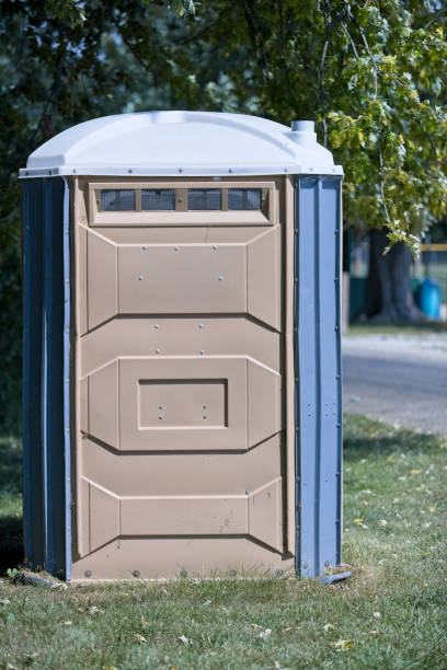 Best Luxury portable toilet rental  in Churchill, OH